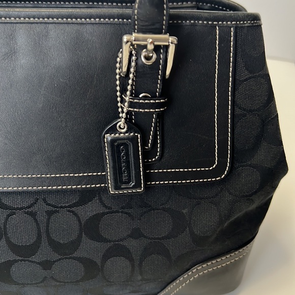 Authentic Coach Black Signature tote F11220 - Picture 4 of 16